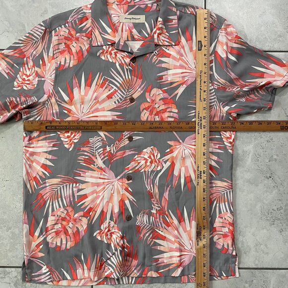 Tommy Bahama Size Large Silk Red Tropical Button Up Shirt Short Sleeve - Picture 5 of 5